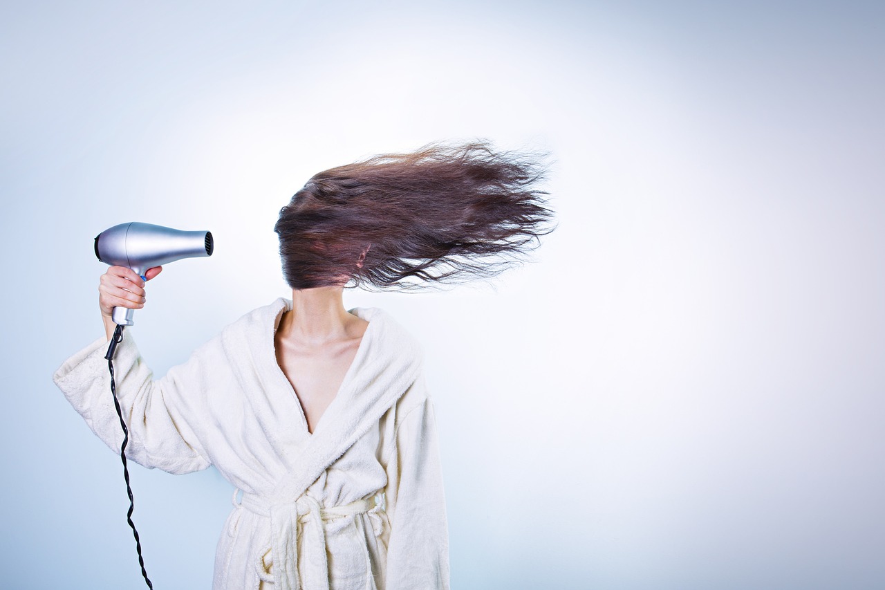entdecken sie angesagte frisuren für jeden anlass! inspirationen, styling-tipps und trends für damen, herren und kinder – von klassisch bis modern. lassen sie sich inspirieren!