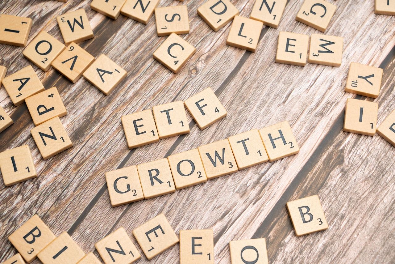 entdecken sie alles wissenswerte über etfs: funktionsweise, vorteile, risiken und tipps zur investition in börsengehandelte fonds. starten sie jetzt ihr etf-portfolio!